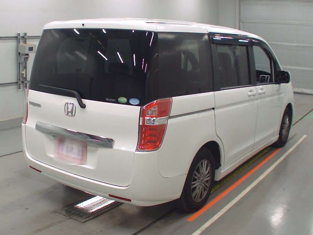 2012 Honda Step WGN RK1[1]