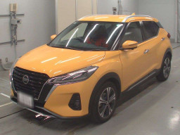 2021 Nissan KIX