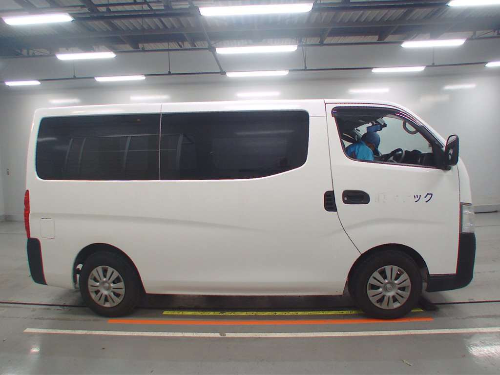 2013 Nissan NV350 CARAVAN VAN VR2E26[2]