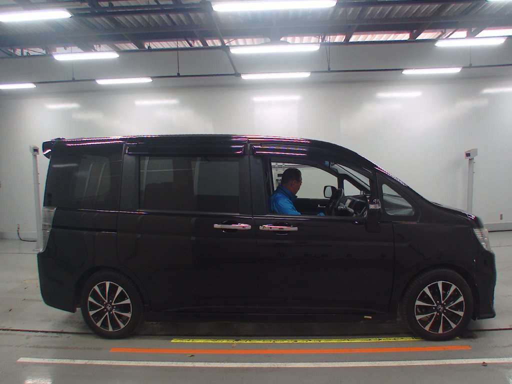 2014 Honda Step WGN Spada RK5[2]