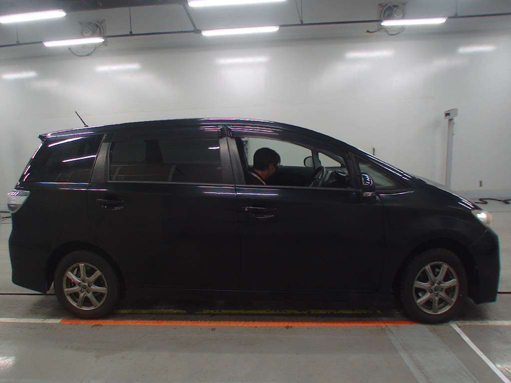 2012 Toyota Wish ZGE25W[2]