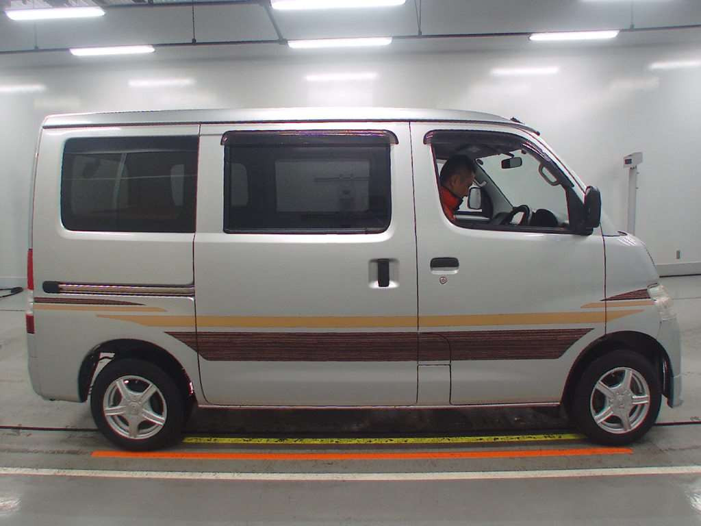 2017 Toyota Townace Van S402M[2]