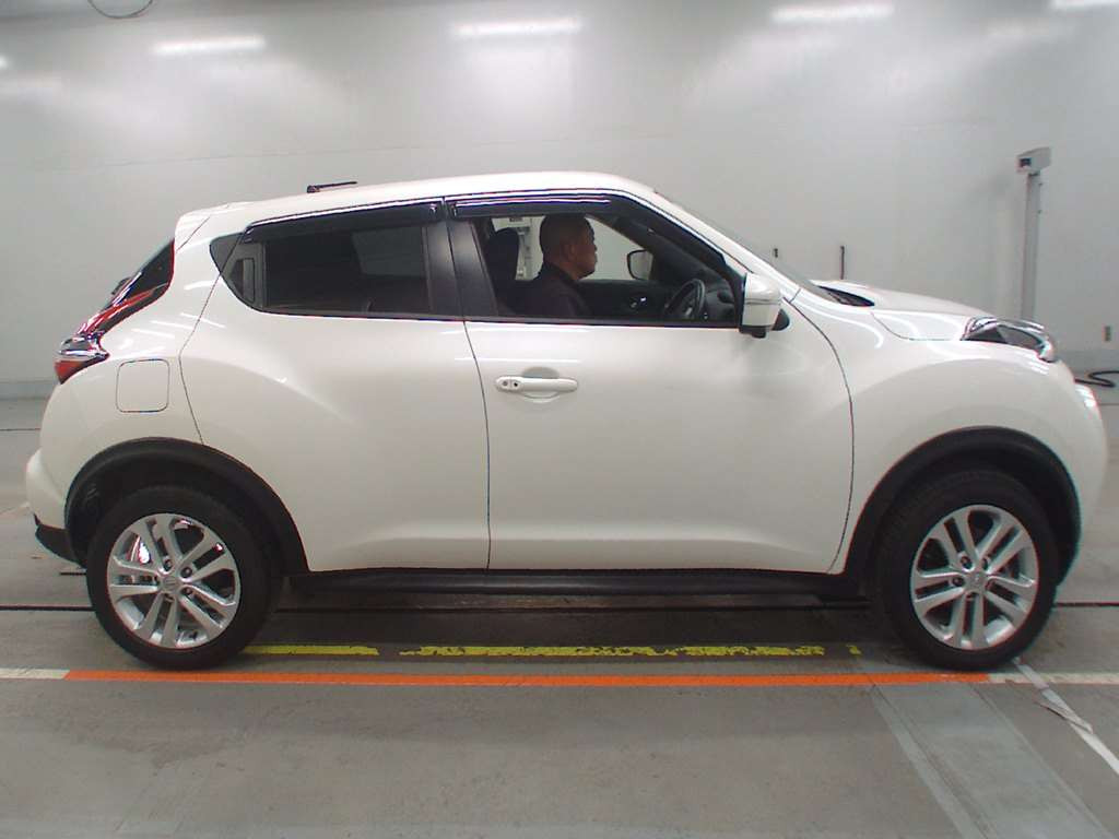 2016 Nissan JUKE YF15[2]