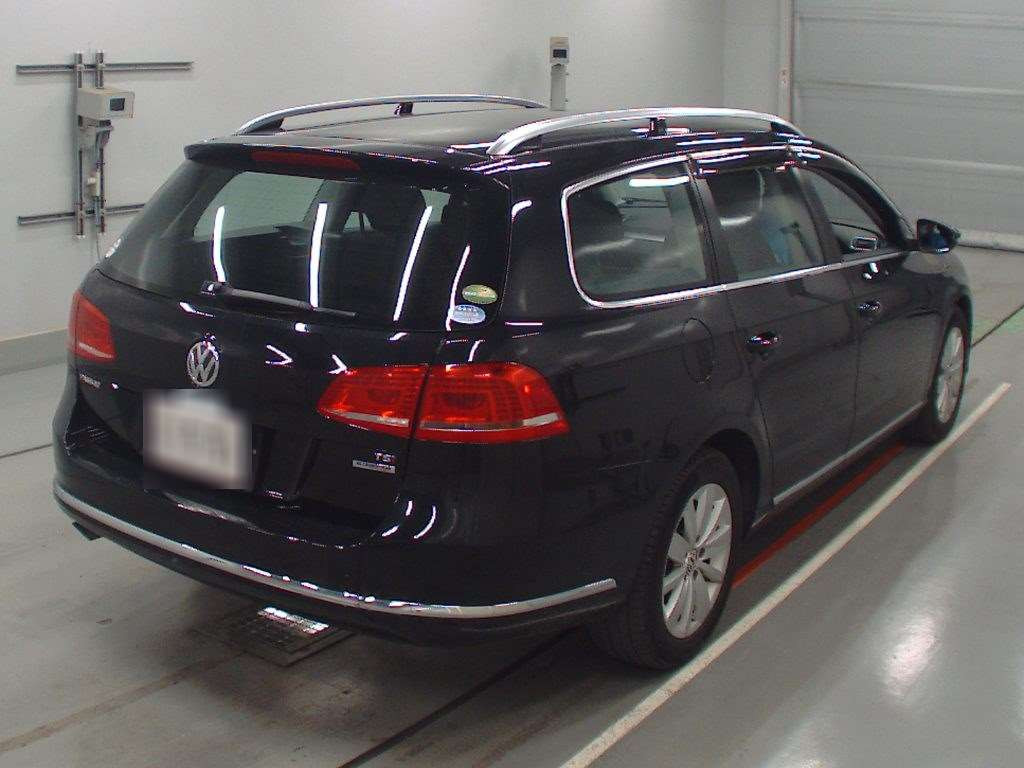 2014 Volkswagen Passat Variant 3CCAX[1]