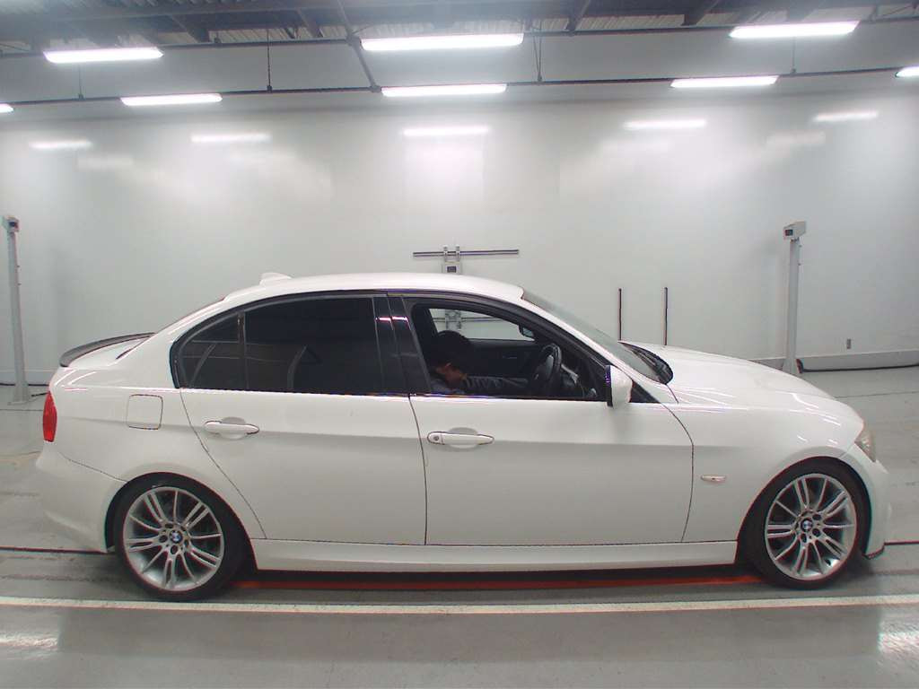 2009 BMW 3 Series VA20[2]