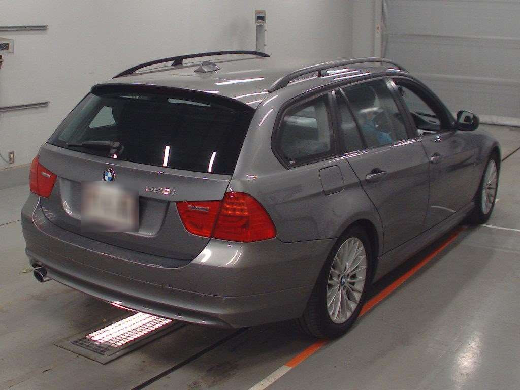 2009 BMW 3 Series VR20[1]