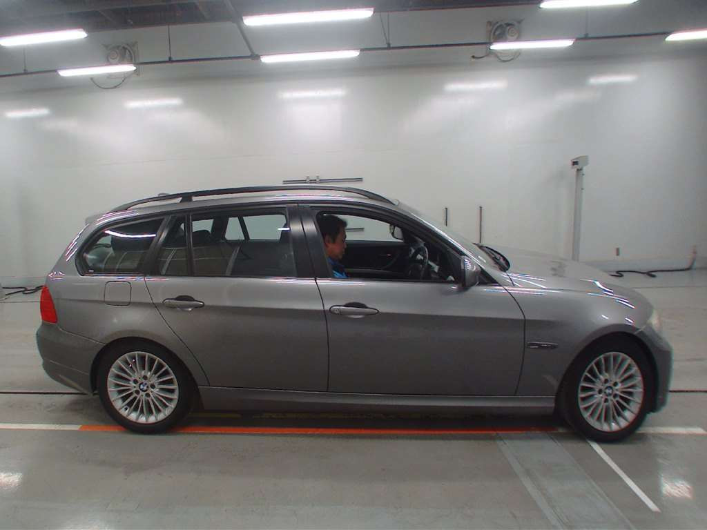 2009 BMW 3 Series VR20[2]