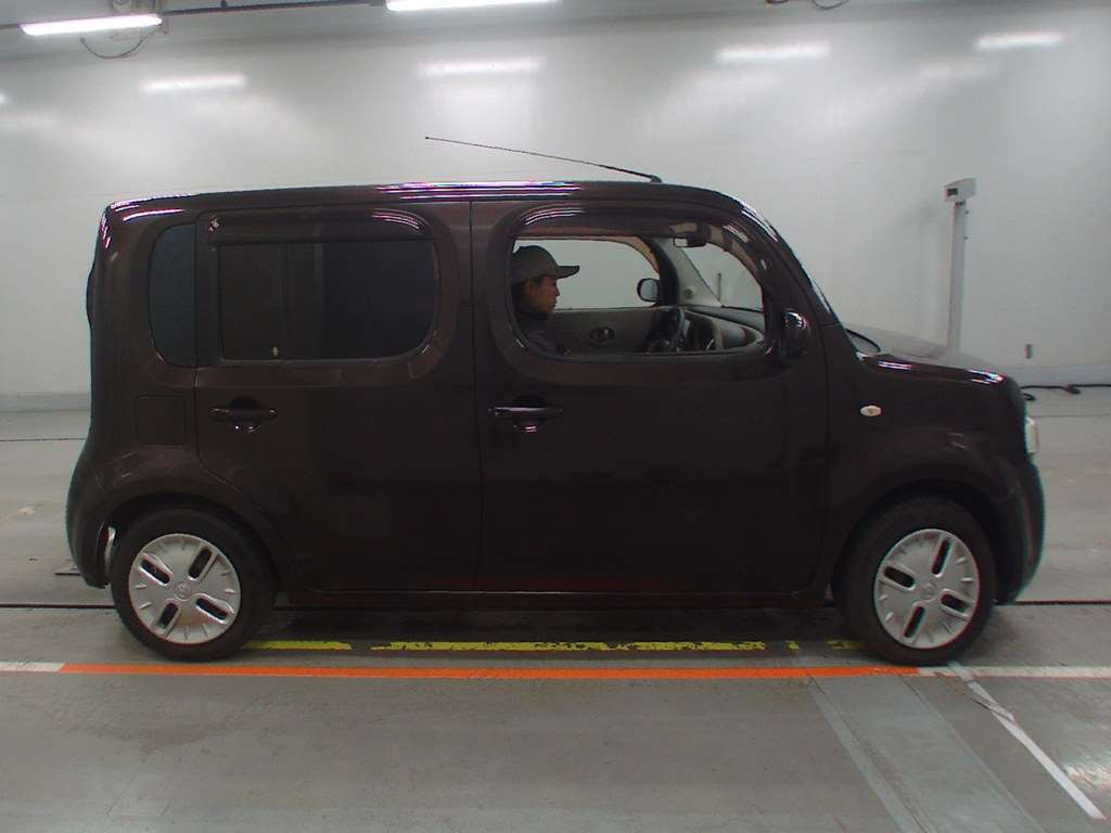 2010 Nissan Cube Z12[2]