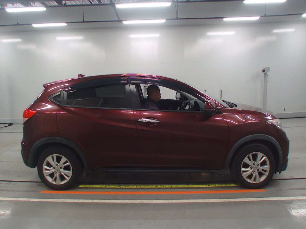 2015 Honda VEZEL RU1[2]