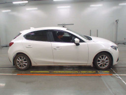 2014 Mazda Axela Sport