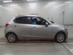 2015 Mazda Demio