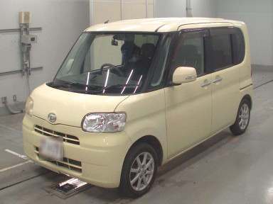 2011 Daihatsu Tanto