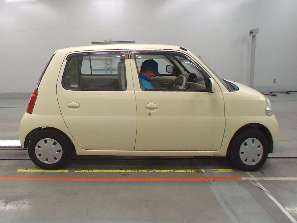 2006 Daihatsu Esse L235S[2]