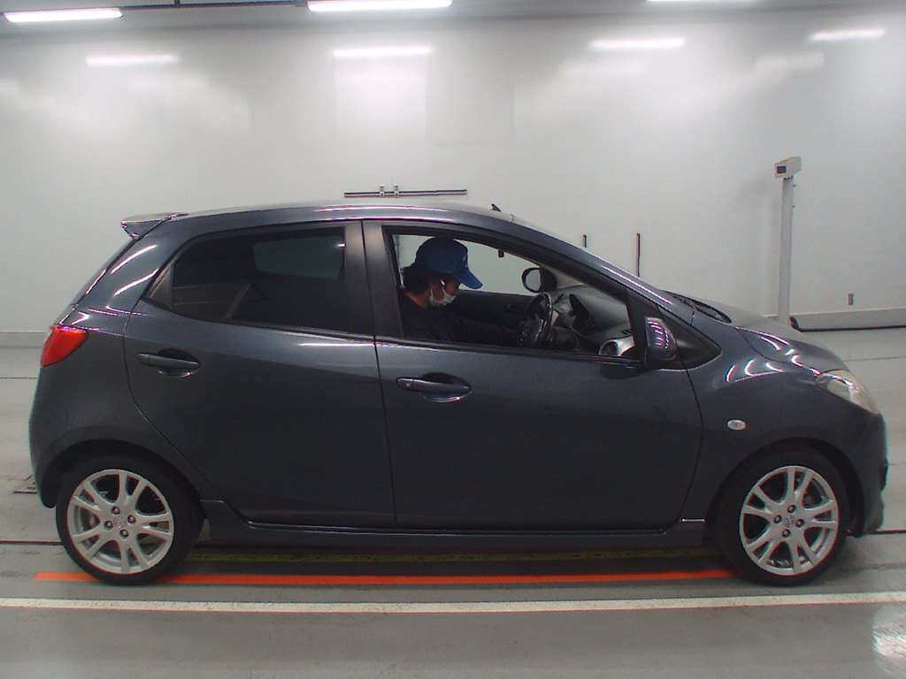 2007 Mazda Demio DE5FS[2]