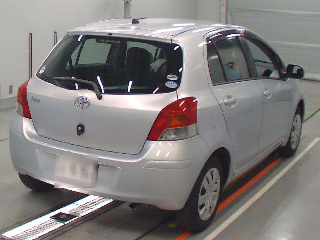 2010 Toyota Vitz KSP90[1]