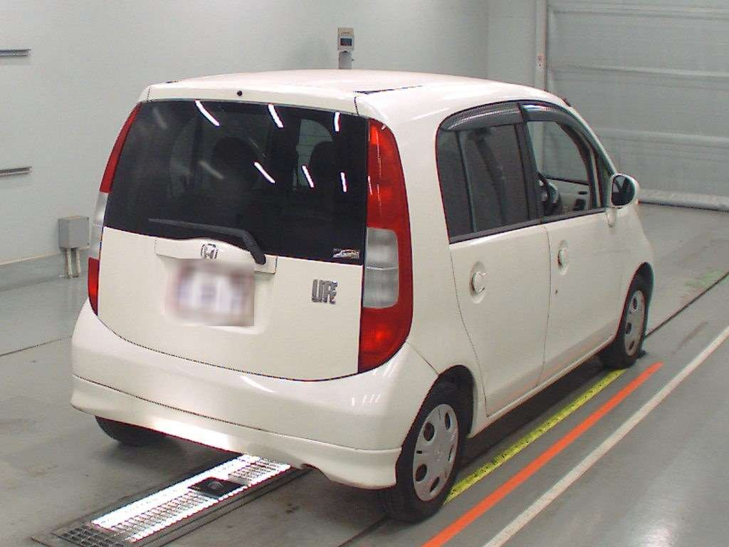 2005 Honda Life JB7[1]