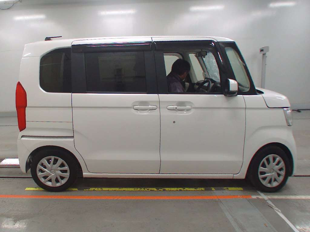 2020 Honda N-BOX JF3[2]