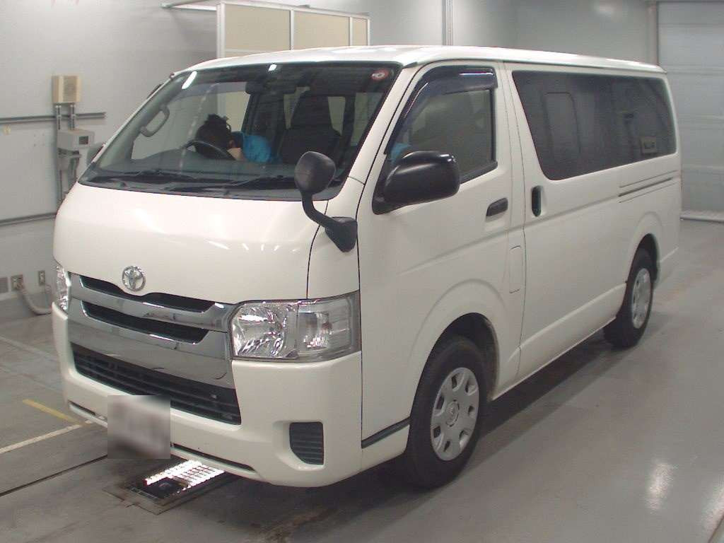 2017 Toyota Hiace Van TRH200V[0]