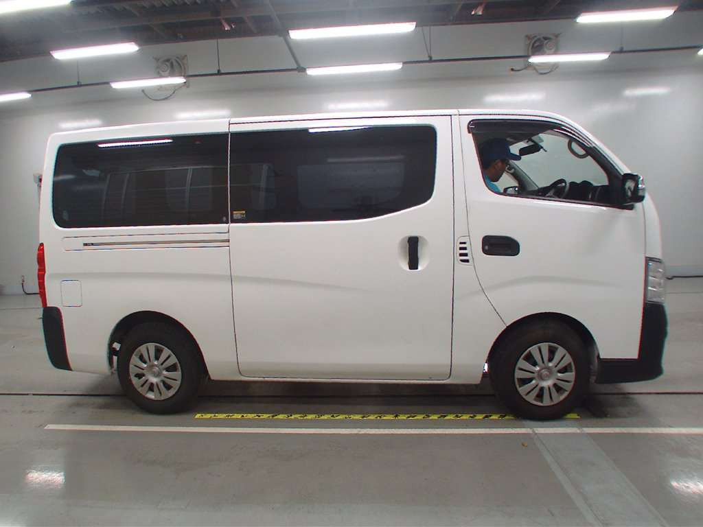 2019 Nissan NV350 CARAVAN VAN VR2E26[2]