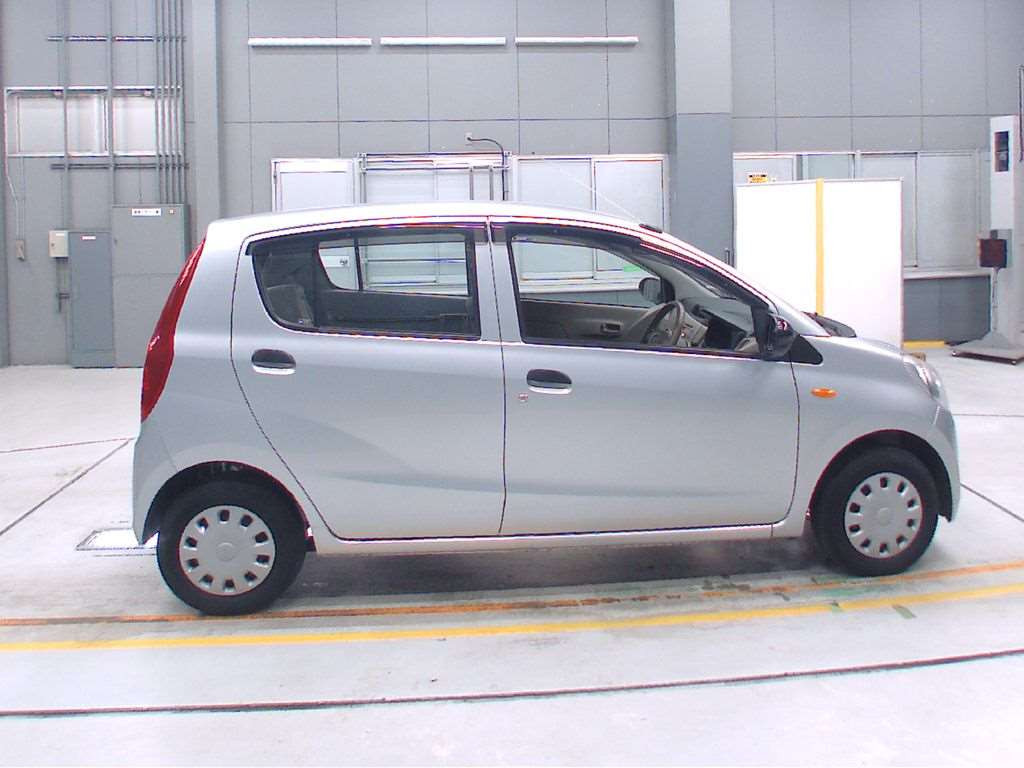 2013 Daihatsu Mira L285S[2]