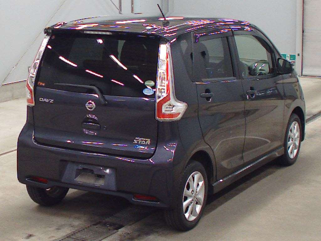 2016 Nissan DAYZ B21W[1]