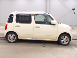 2009 Daihatsu Mira Cocoa