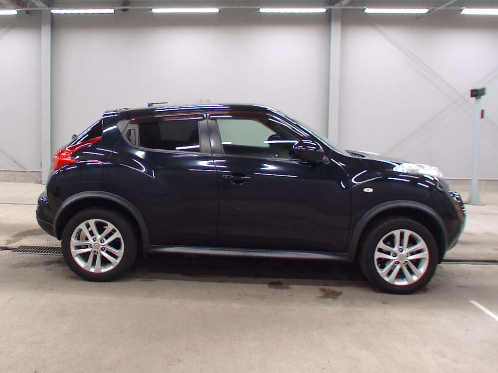 2010 Nissan JUKE YF15[2]