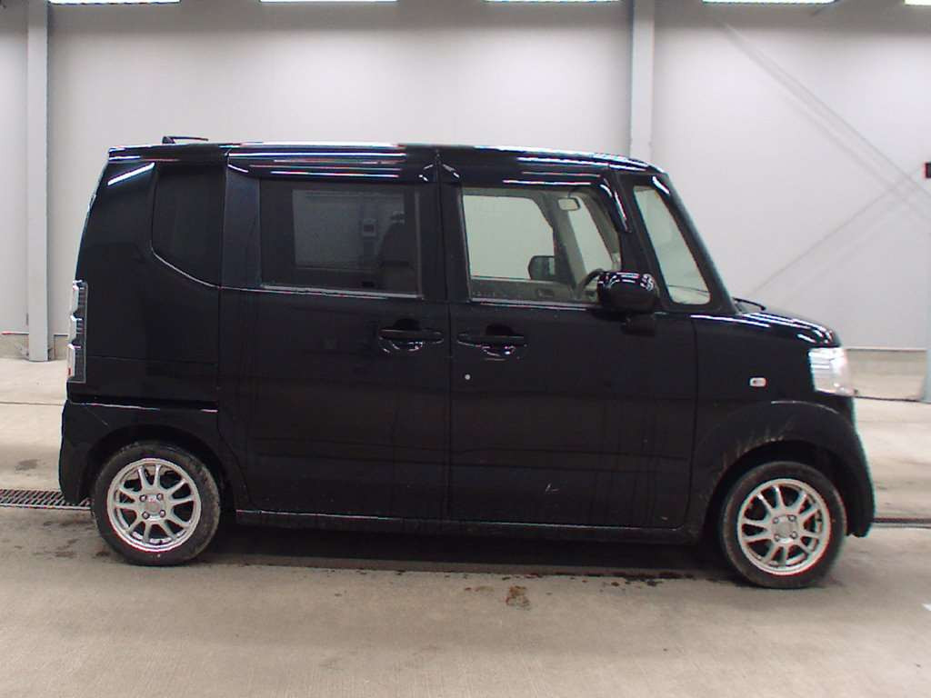 2014 Honda N-BOX JF1[2]