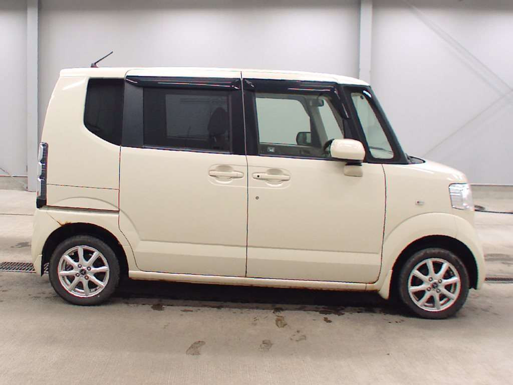 2013 Honda N-BOX JF2[2]