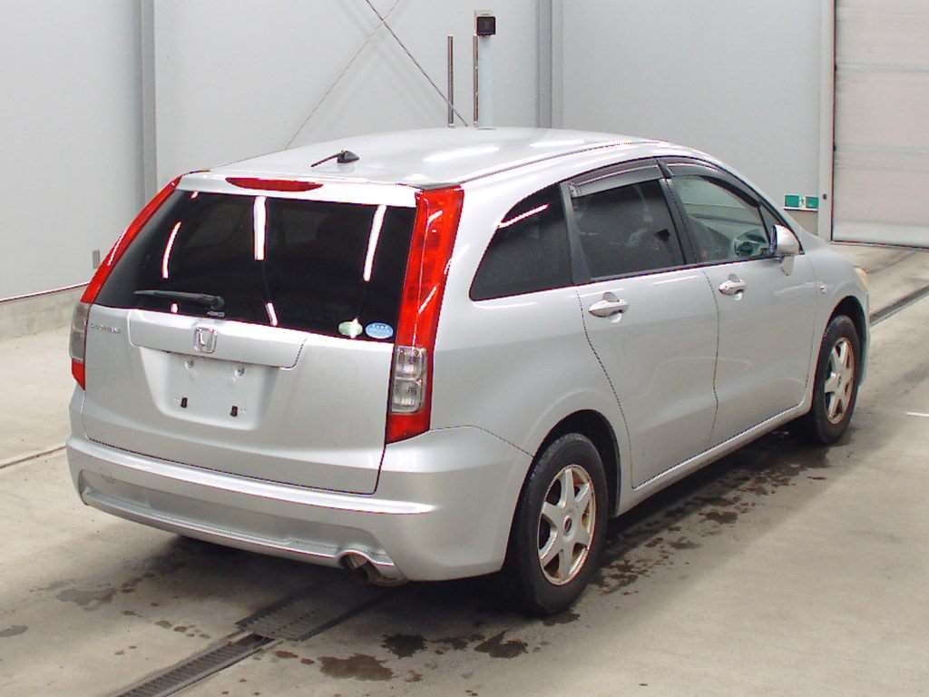 2006 Honda Stream RN7[1]