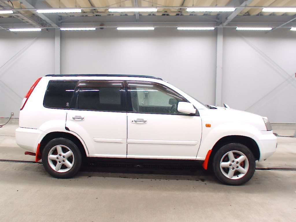 2002 Nissan X-Trail NT30[2]