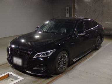 2019 Toyota Crown Hybrid