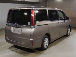 2017 Toyota Noah