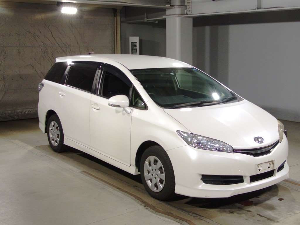 2013 Toyota Wish ZGE20G[2]