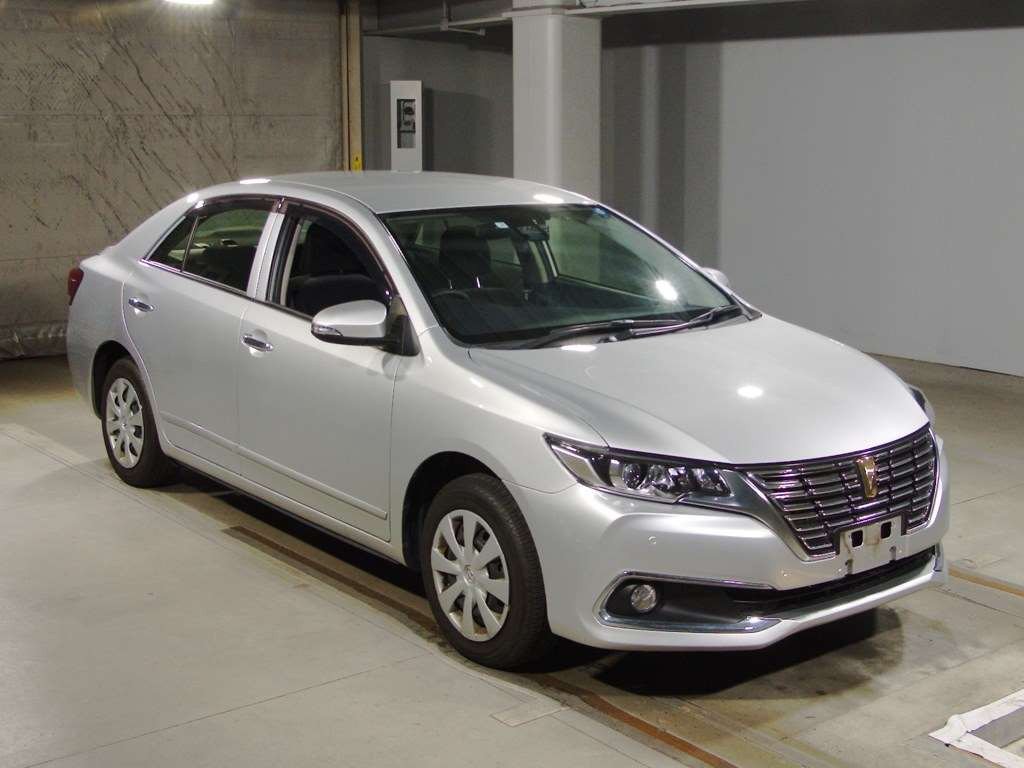 2017 Toyota Premio ZRT260[2]