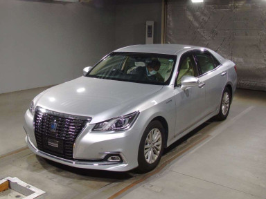 2016 Toyota Crown Hybrid