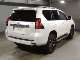 2020 Toyota Land Cruiser Prado