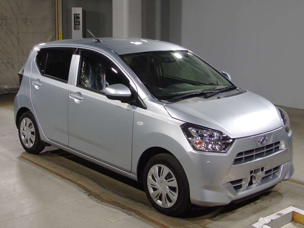 2021 Daihatsu Mira es LA350S[2]