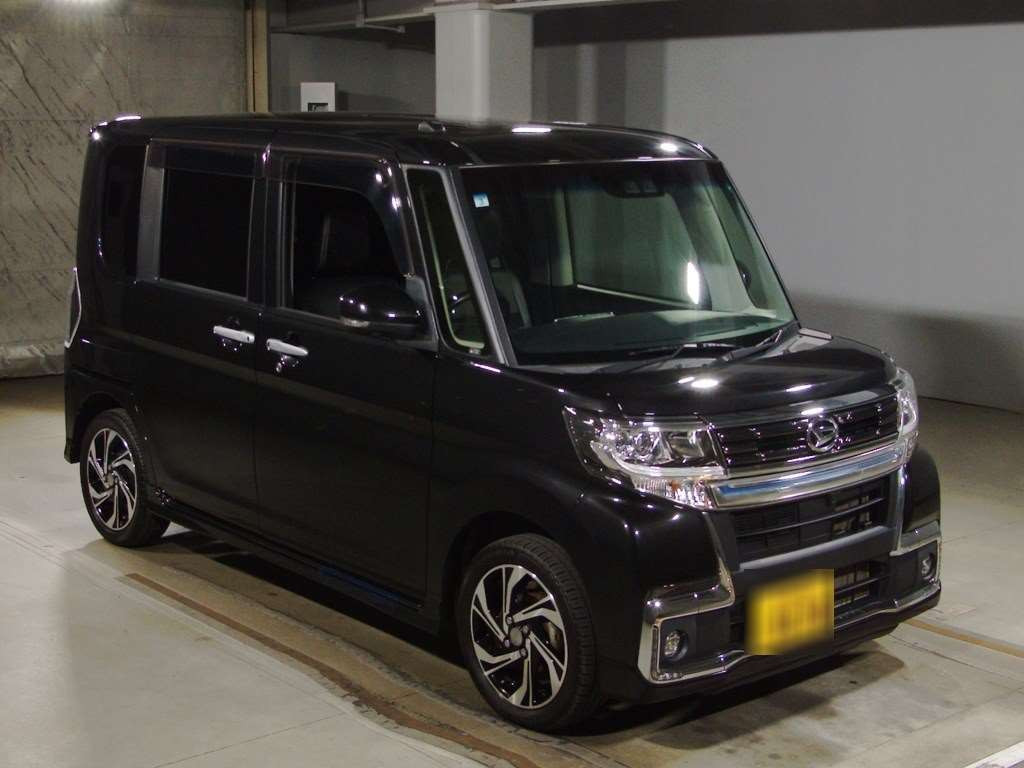 2019 Daihatsu Tanto Custom LA600S[2]