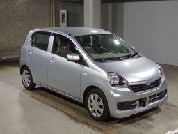 2013 Daihatsu Mira es