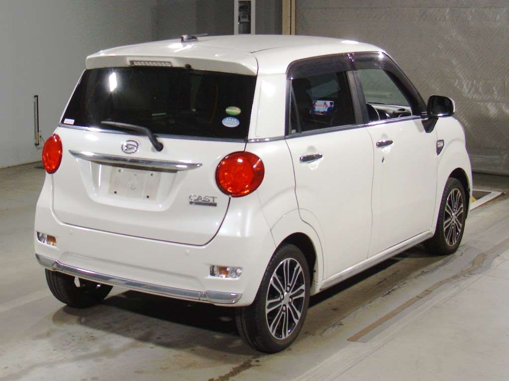 2018 Daihatsu Cast LA260S[1]