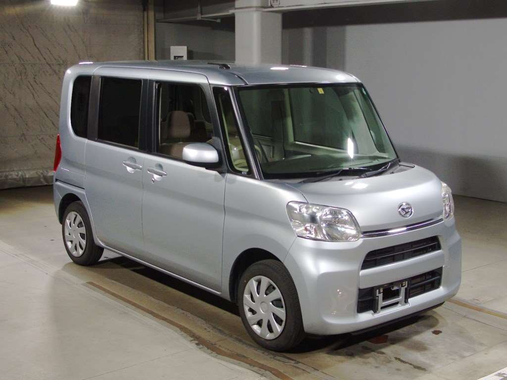 2017 Daihatsu Tanto LA600S[2]