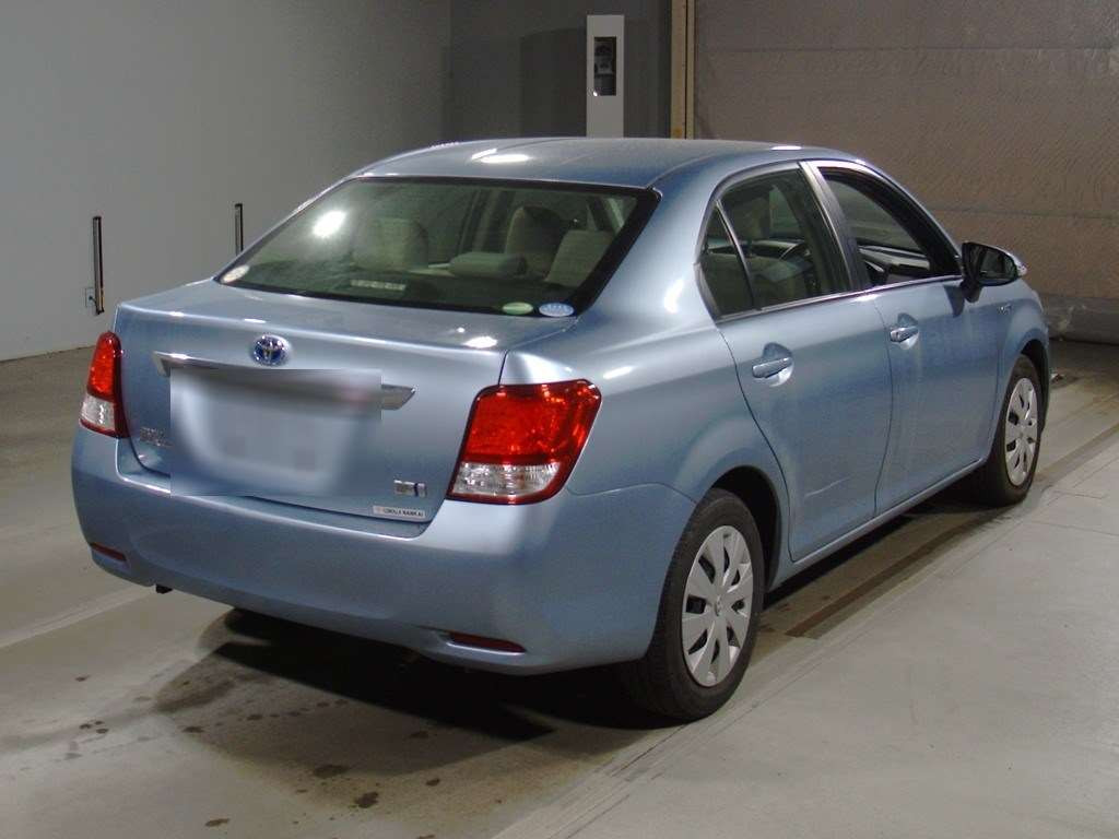 2013 Toyota Corolla Axio NKE165[1]