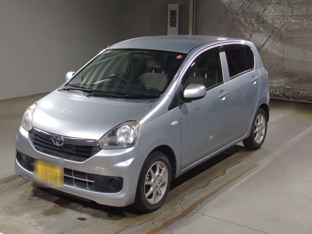 2014 Toyota Pixis Epoch LA300A[0]