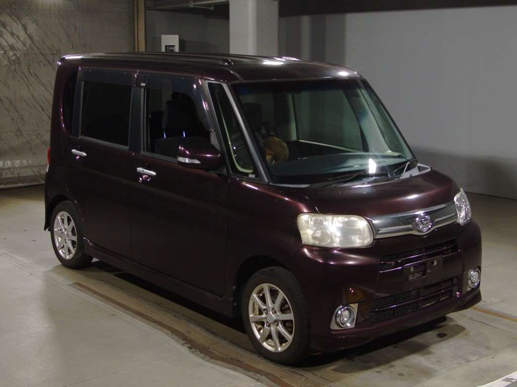 2013 Daihatsu Tanto L375S[2]