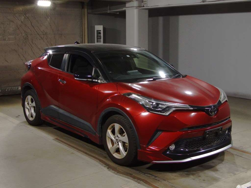 2017 Toyota C-HR NGX50[2]