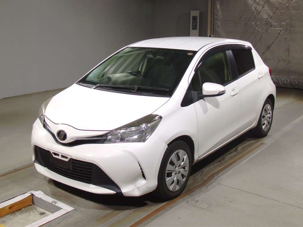 2014 Toyota Vitz NSP130[0]