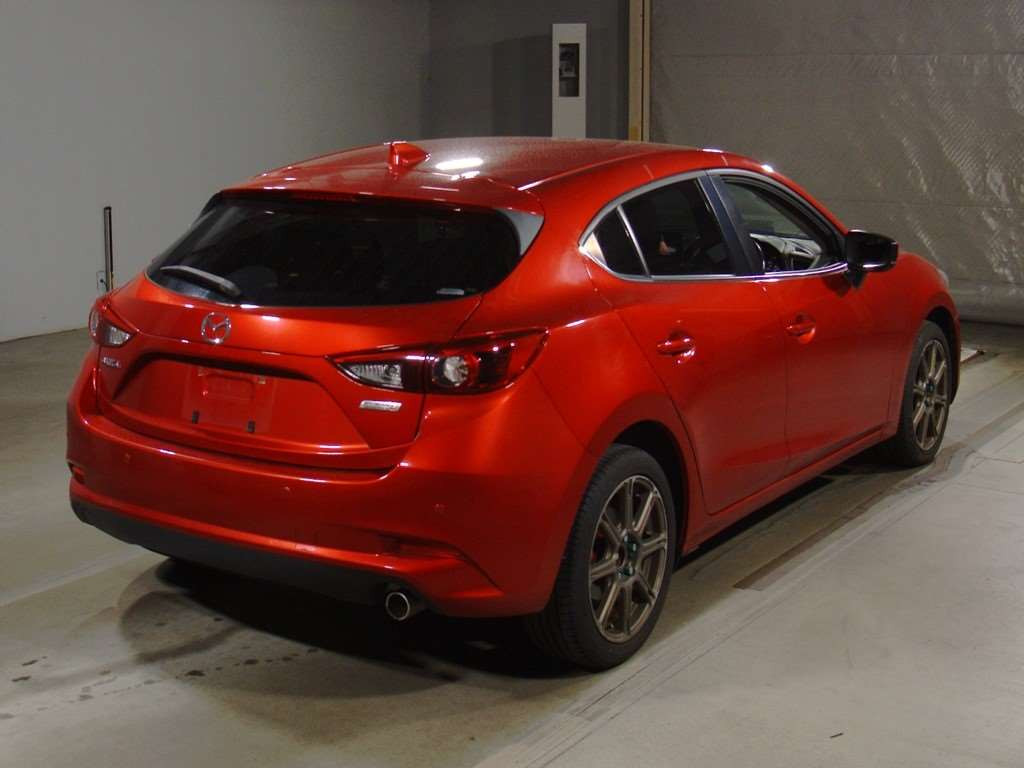 2016 Mazda Axela Sport BMLFS[1]