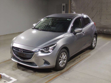 2016 Mazda Demio