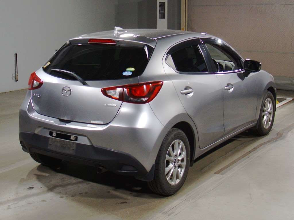 2016 Mazda Demio DJ3FS[1]